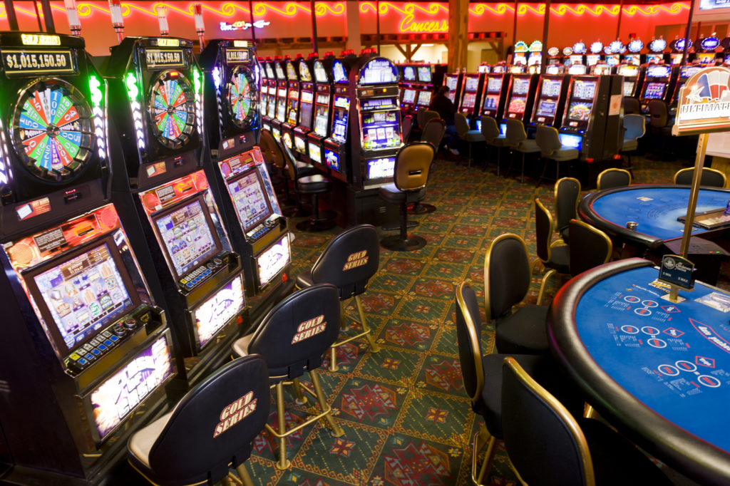 Akıllı Hesaplama Algoritmaları ile Blackjack Stratejisi